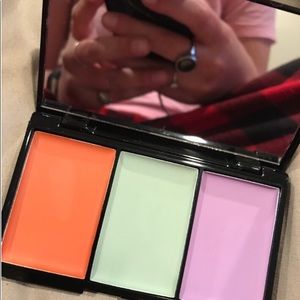 Never used concealer palette